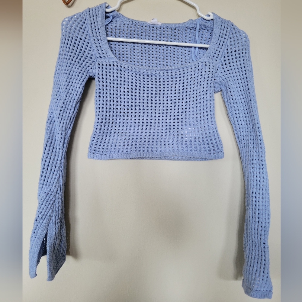 NWOT Blue Cropped Knitted Sweater
